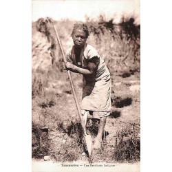 Tananarive - Une mendiante indigène